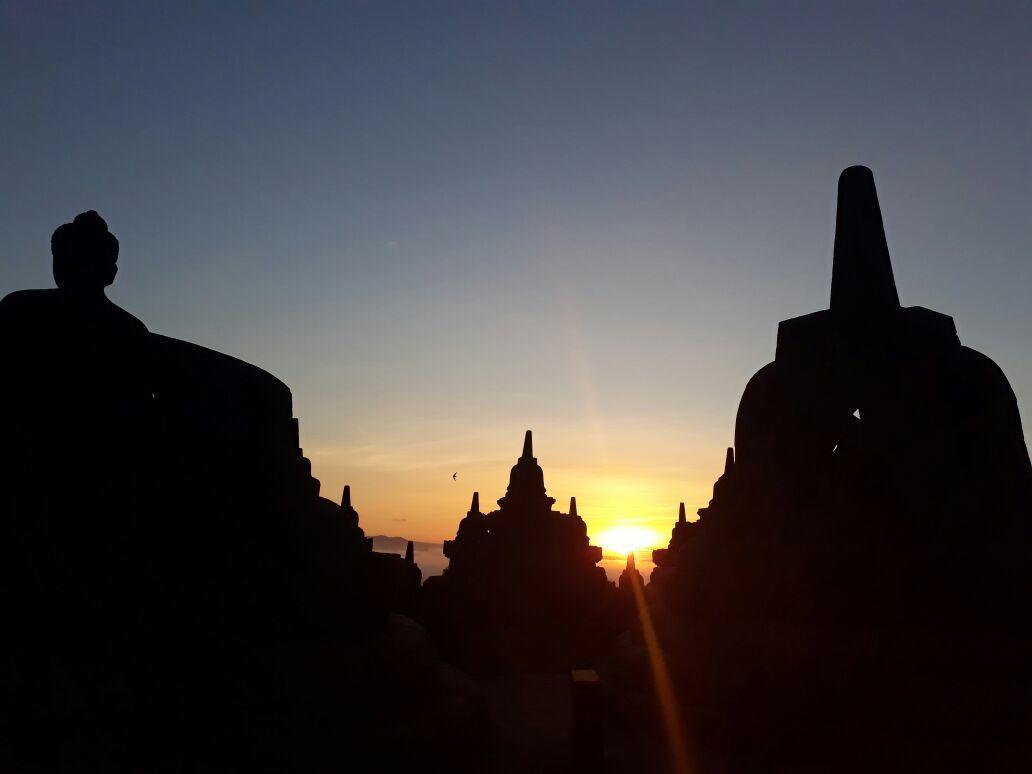 Penginapan & Guest House Mbok Dhe Borobudur Магеланг Екстериор снимка