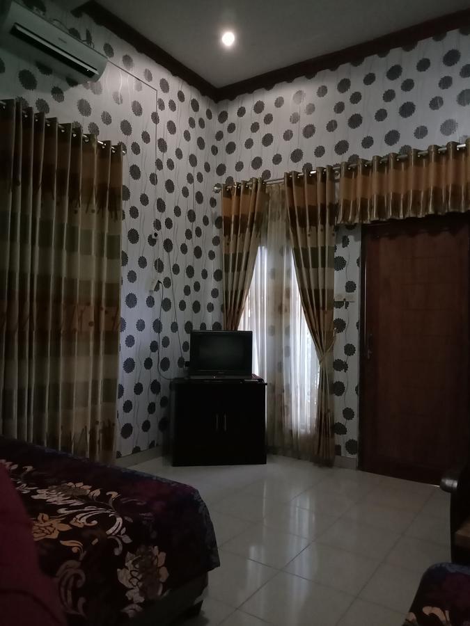 Penginapan & Guest House Mbok Dhe Borobudur Магеланг Екстериор снимка